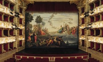Un magico teatro
