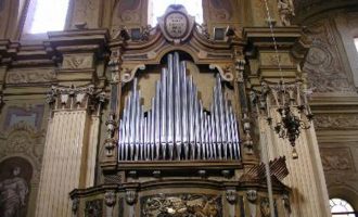 VOICES AND PIPES