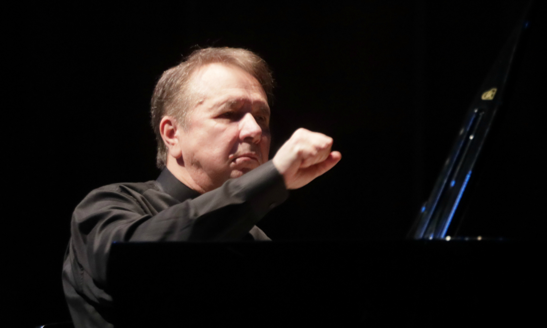 MIKHAIL PLETNËV